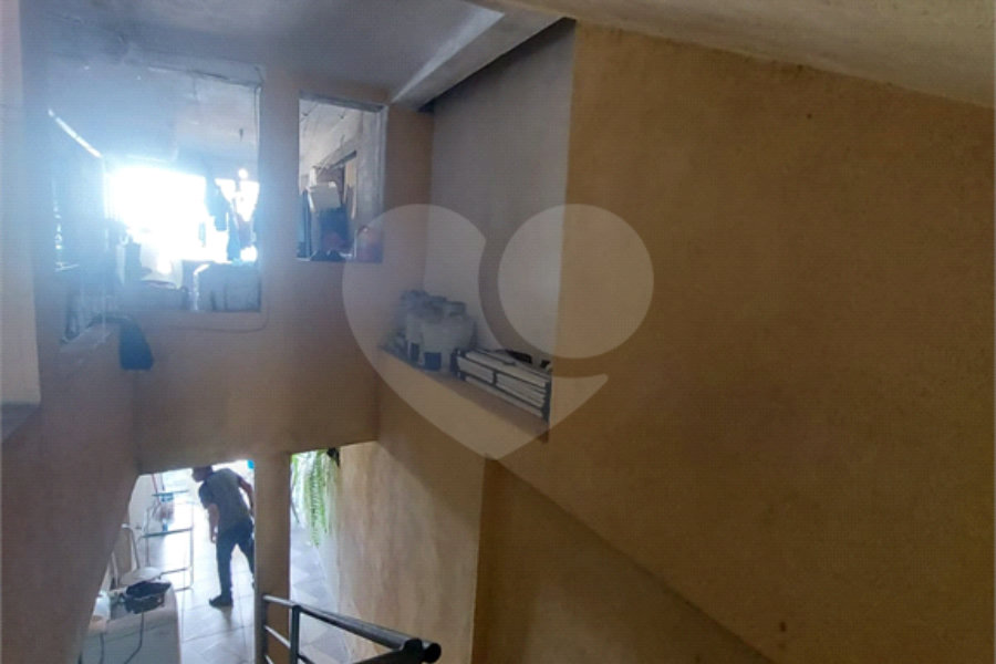 Sobrado à venda com 8 quartos no Brasilândia, São Paulo, SP