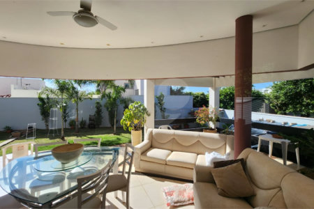Casa à venda com 3 quartos, sendo 2 suítes, em Residencial Village Damha, Araraquara, SP