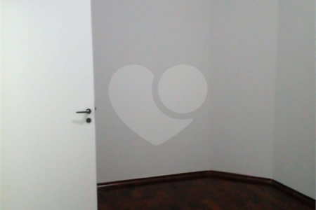Sobrado à venda ou para alugar com 3 quartos, sendo 1 suíte, no Centro, Salto, SP