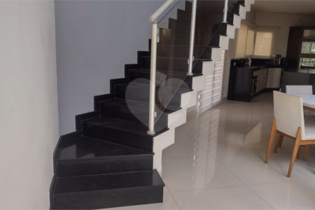 Casa à venda com 3 quartos, sendo 1 suíte, no condomínio Residencial Bouganville, Araraquara - SP