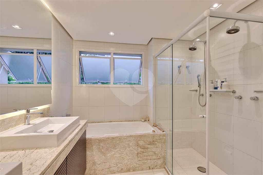 Apartamento à venda ou para alugar com 4 suítes em Granja Julieta, São Paulo, SP