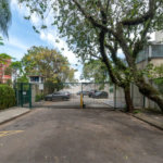Casa à venda com 4 quartos, sendo 2 suítes, no condomínio Melbourne Residence, São Paulo - SP