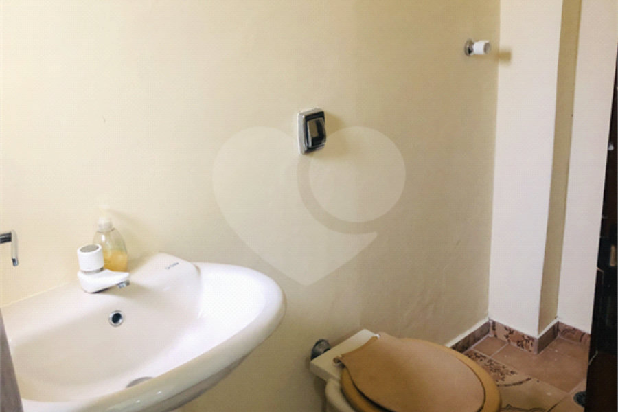 Sobrado à venda com 3 quartos, sendo 1 suíte, em Vila Romero, São Paulo, SP