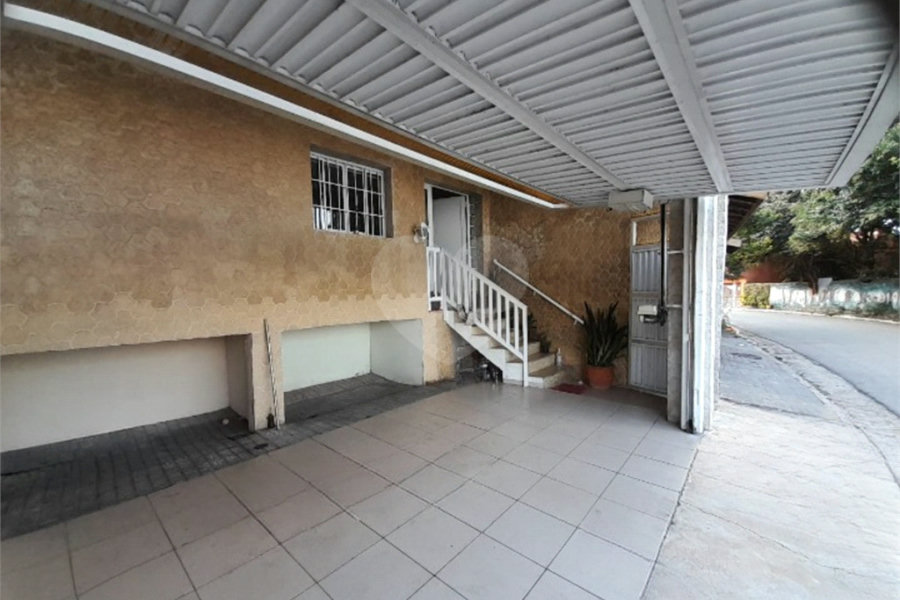 Sobrado à venda com 3 quartos, sendo 1 suíte,  em Saúde, São Paulo, SP