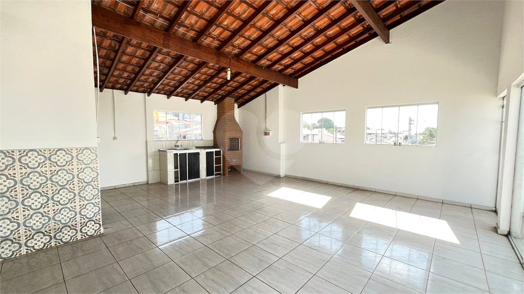Sobrado à venda com 4 quartos, sendo 1 suíte, em Jardim Ana Maria, Sorocaba, SP