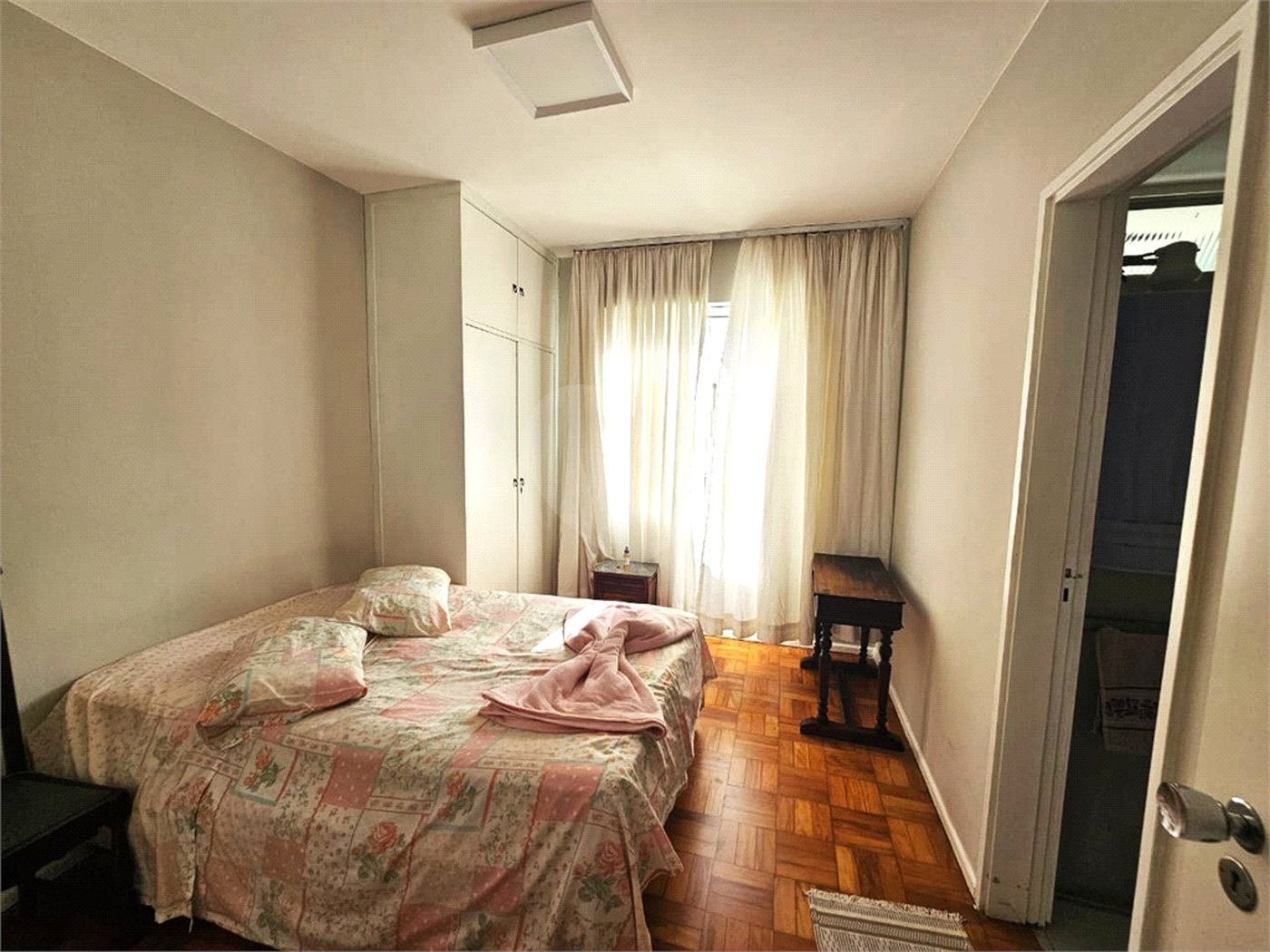 Apartamento à venda com 3 quartos, sendo 1 suíte, em Vila Nova Conceição, São Paulo, SP