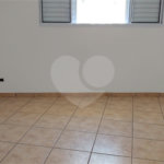 Sobrado à venda com 3 quartos, sendo 2 suítes, em Vila Paulicéia, São Paulo, SP
