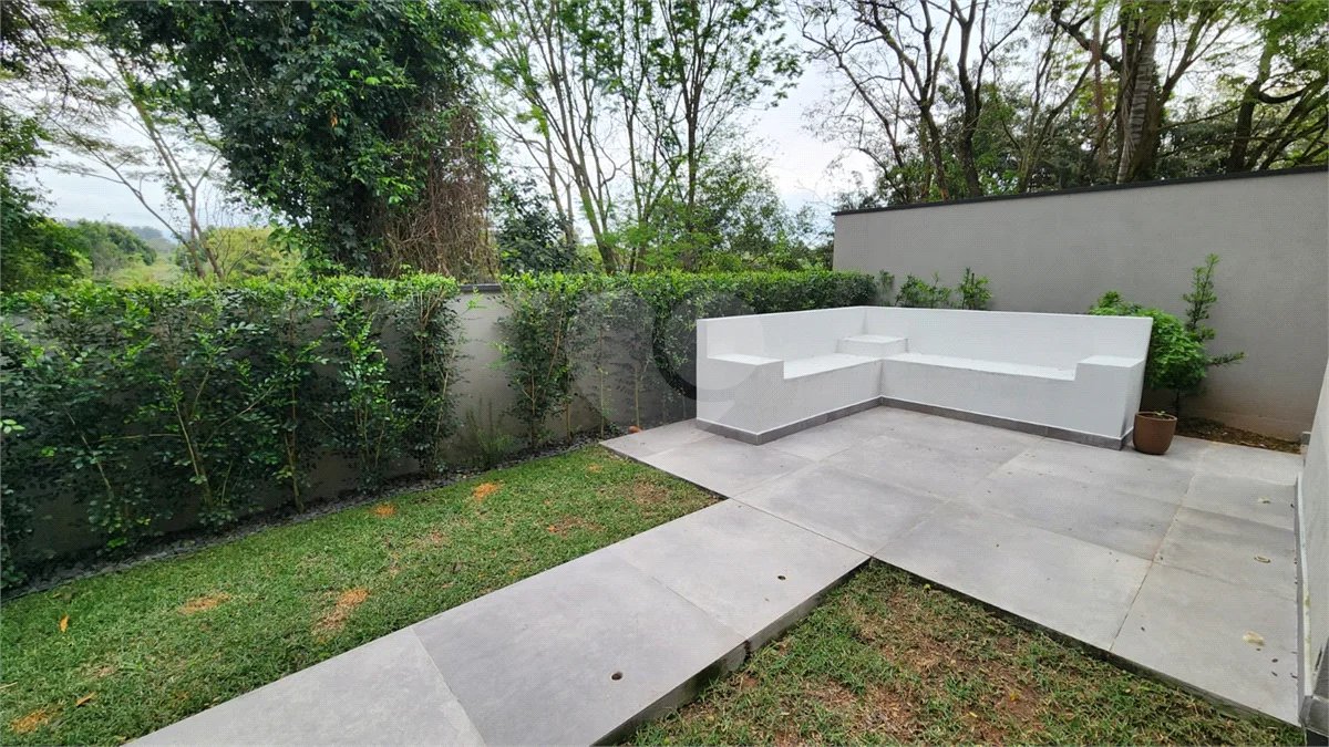Casa à venda com 3 suítes no condomínio Via Castelli, Louveira - SP
