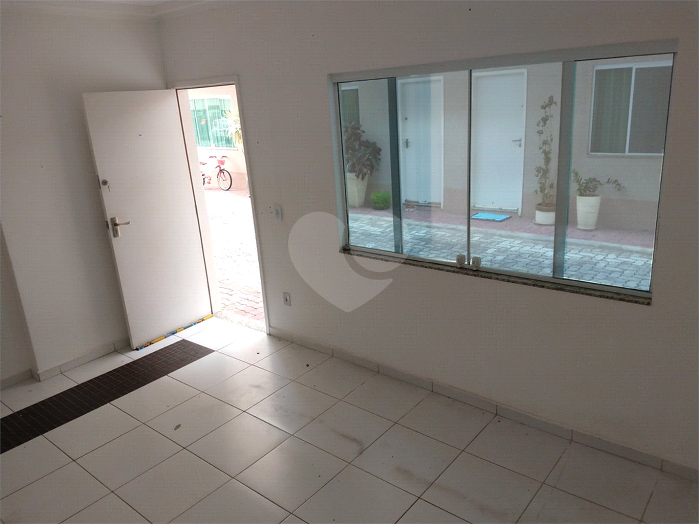 Casa à venda com 2 suítes no condomínio Olido, Atibaia - SP