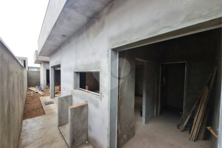 Casa térrea no residencial Villeneuve - São Carlos/SP