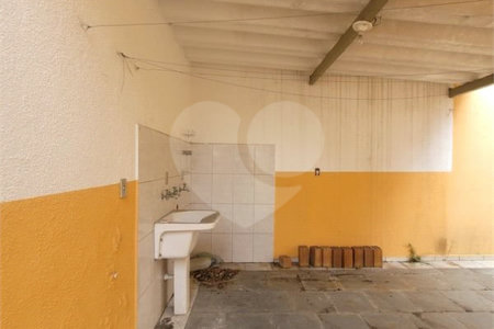 Casa à venda com 3 quartos, sendo 1 suíte, em Vila Vitório Mazzei, São Paulo, SP