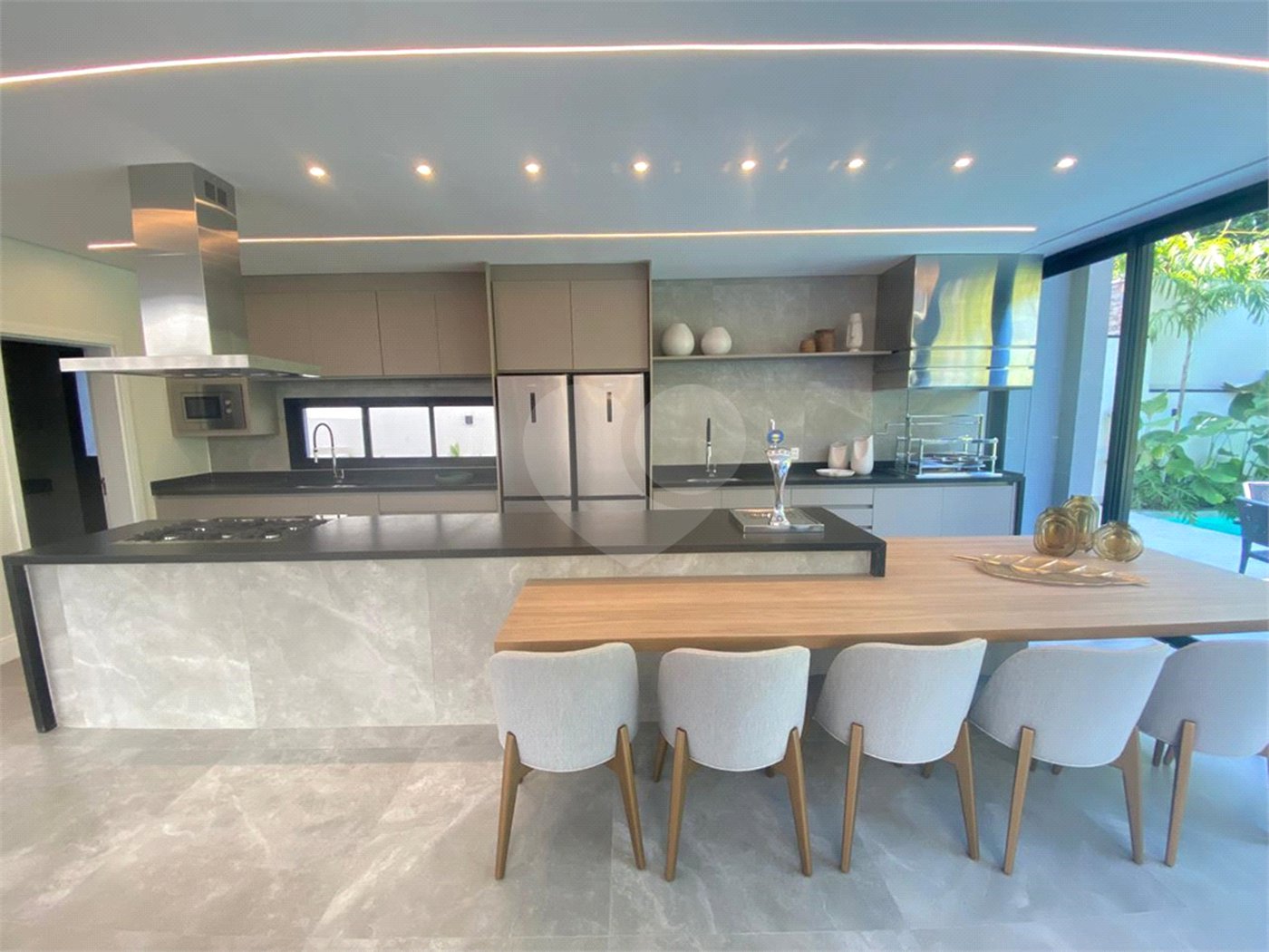 Duplex à venda com 6 suítes em Riviera, Bertioga, SP