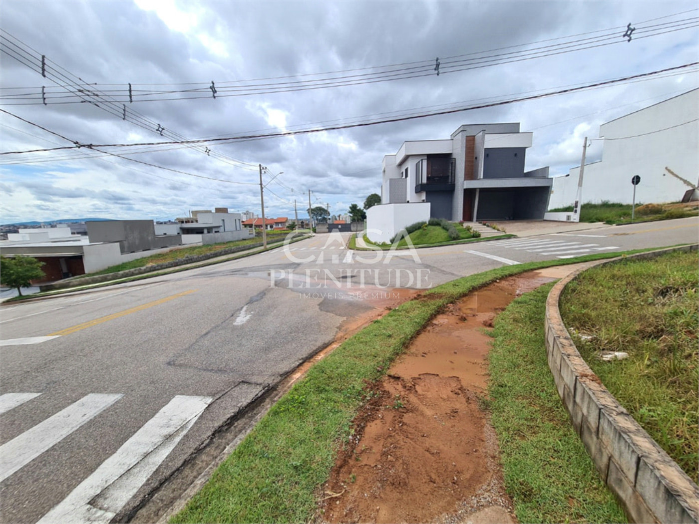 Terreno em condomínio à venda em Jardim Vila São Domingos, Sorocaba, SP