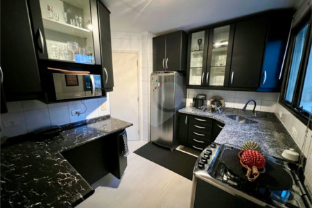 Apartamento à venda com 3 quartos, sendo 1 suíte,  em Vila Andrade, São Paulo, SP