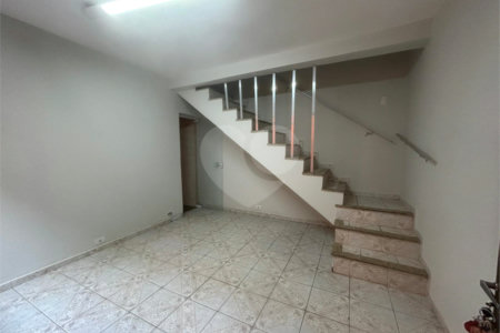 Sobrado para alugar com 2 quartos em Vila Anastácio, São Paulo, SP