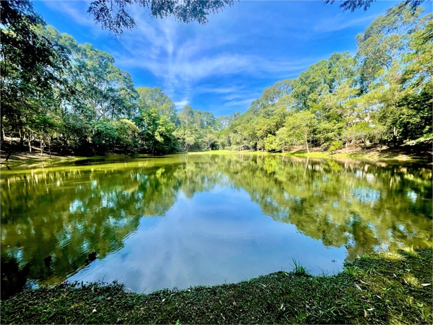 Casa à venda com 4 suítes no condomínio Vale do Lago, Sorocaba - SP