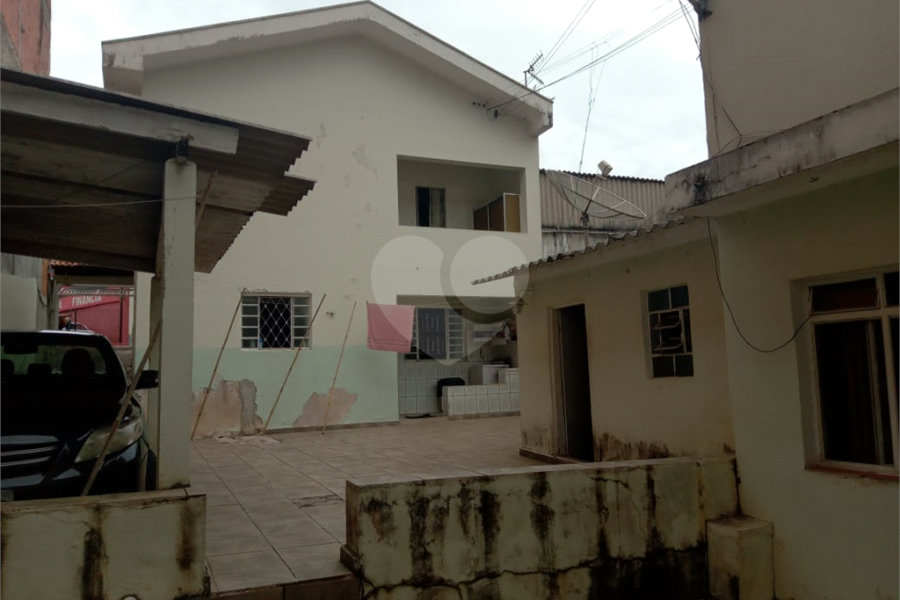 Casa à venda com 4 quartos, sendo 1 suíte, no Centro, Mairiporã, SP