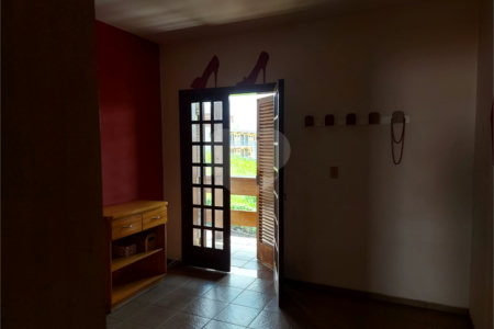 Sobrado à venda com 5 quartos, sendo 4 suítes, em Santa Rosa, Vinhedo, SP