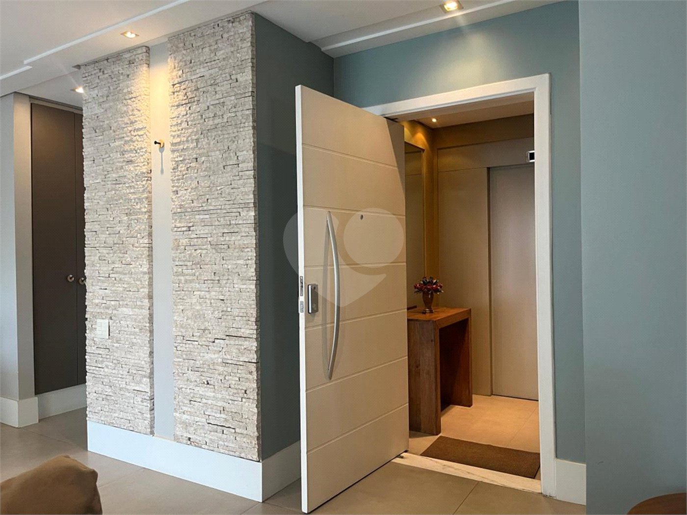 Apartamento à venda com 3 quartos, sendo 2 suítes, em Vila Mariana, São Paulo, SP