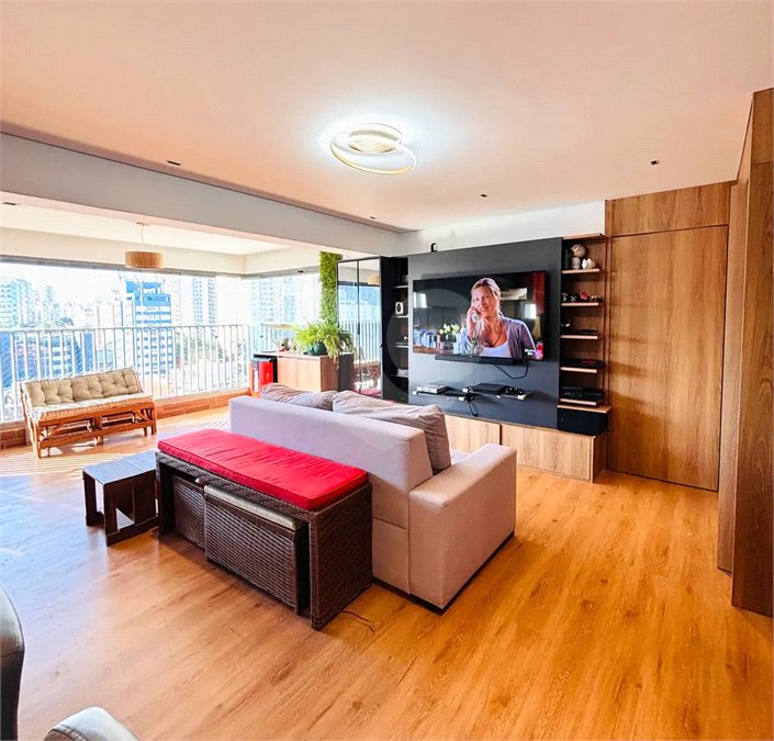 Apartamento à venda com 3 quartos, sendo 1 suíte, em Mirandópolis, São Paulo, SP