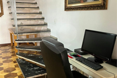 Sobrado à venda com 3 quartos, sendo 1 suíte, em Vila Santo Estéfano, São Paulo, SP