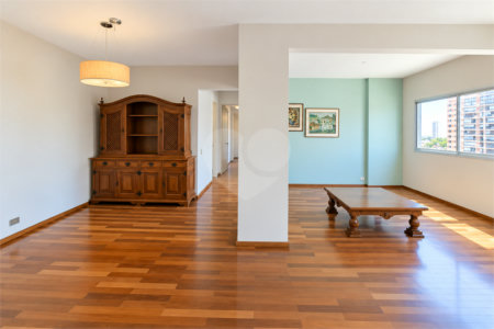 Apartamento à venda com 2 quartos, sendo 1 suíte, em Chácara Santo Antônio (zona Sul), São Paulo, SP