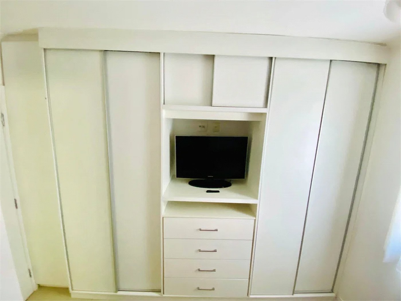 Apartamento à venda com 2 quartos, sendo 1 suíte, em Água Branca, São Paulo, SP