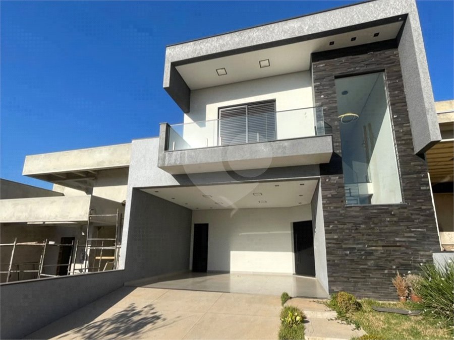 Casa à venda com 3 quartos, sendo 1 suíte, no condomínio Helena Maria, Sorocaba - SP