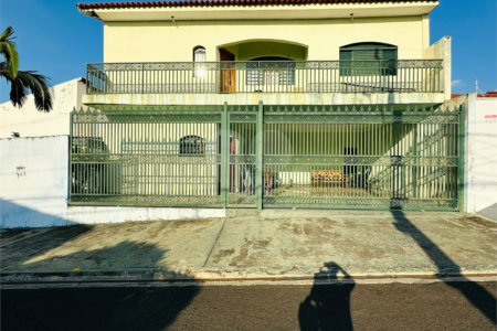 Sobrado à venda com 3 quartos, sendo 1 suíte,  em Jardim Regina, Indaiatuba, SP
