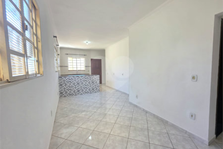 Casa à venda com 3 quartos, sendo 2 suítes, em Jardim Santo Antônio, Valinhos, SP