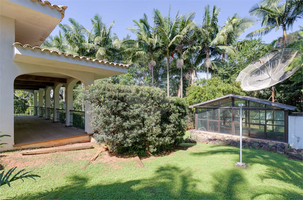 Casa à venda com 5 suítes no condomínio Chácara Flora, São Paulo - SP