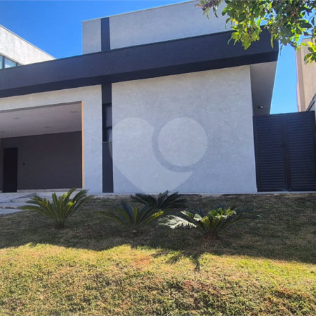 Casa à venda com 3 quartos, sendo 1 suíte,  no condomínio Cyrela Landscape, Votorantim - SP