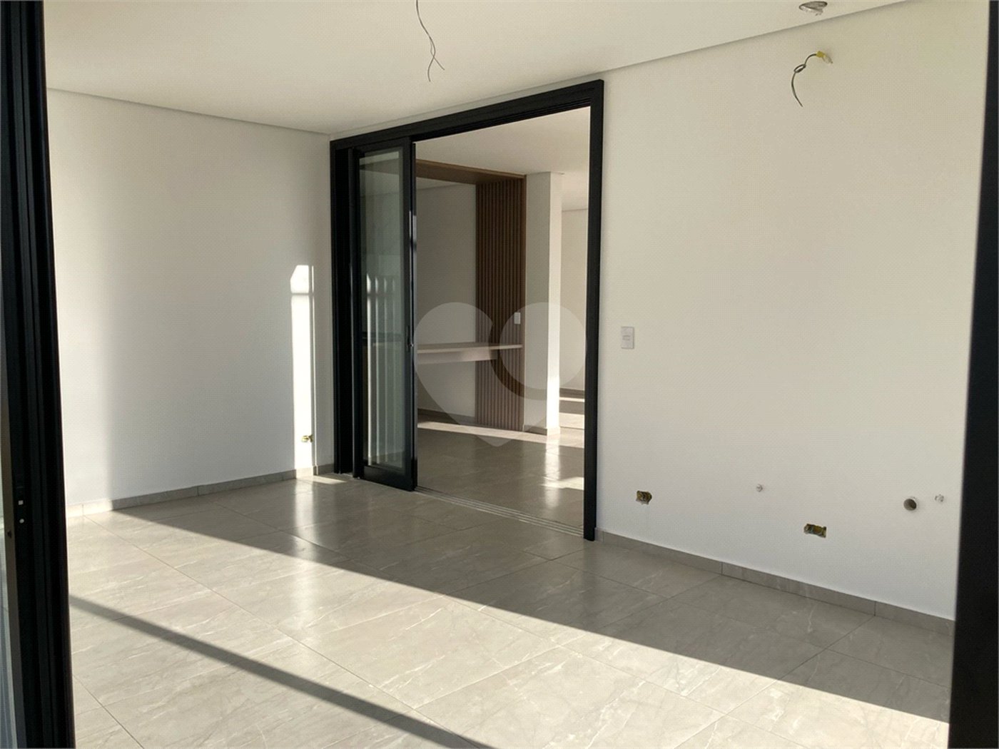 Casa à venda com 4 quartos, sendo 3 suítes,  no condomínio Reserva Granja Anita, Mogi das Cruzes - SP