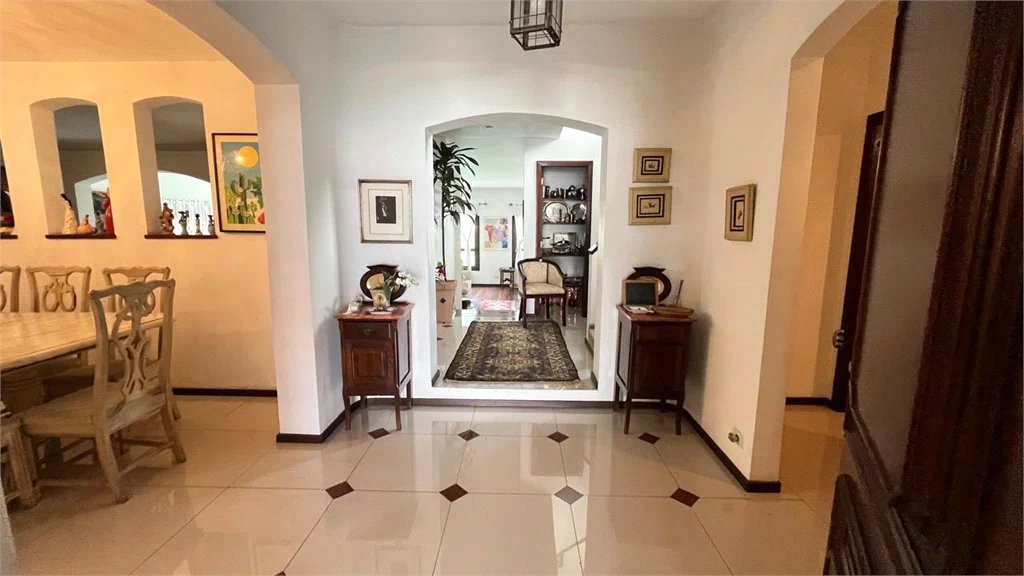 Casa à venda com 4 quartos, sendo 2 suítes,  em Lar São Paulo, São Paulo, SP