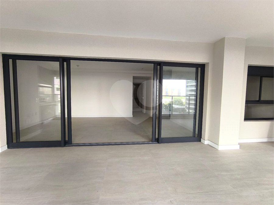 Apartamento à venda ou para alugar com 3 suítes em Água Branca, São Paulo, SP