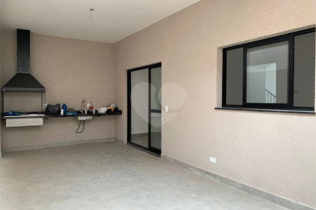 Casa à venda com 3 suítes no condomínio Residencial Celina, Atibaia - SP