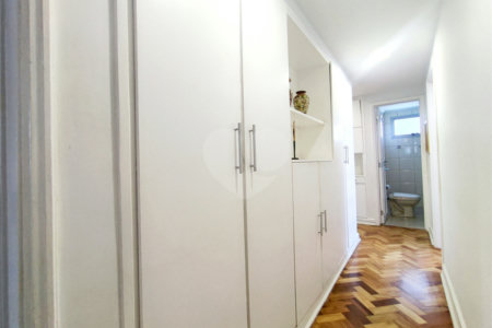 Apartamento à venda com 3 quartos, sendo 1 suíte, em Alto da Boa Vista, São Paulo, SP