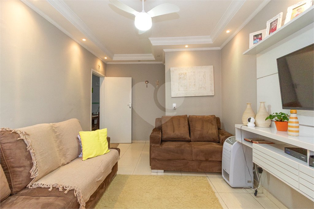 Casa à venda com 3 quartos, sendo 1 suíte, em Chora Menino, São Paulo, SP