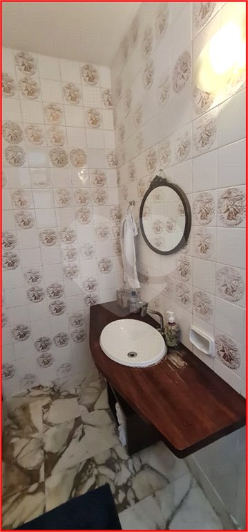 Sobrado à venda com 4 quartos, sendo 1 suíte, em Indianópolis, São Paulo, SP