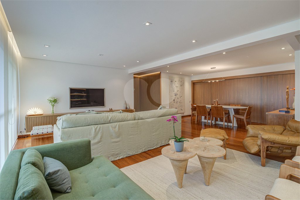 Apartamento à venda com 4 quartos, sendo 1 suíte, em Alto da Boa Vista, São Paulo, SP