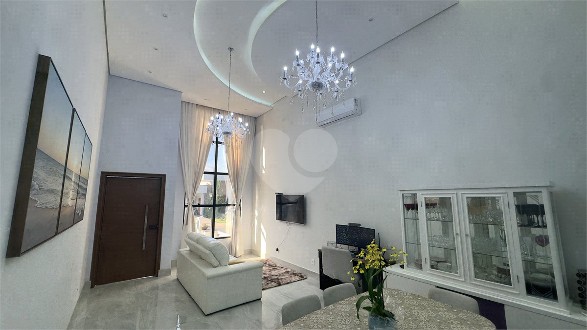 Casa à venda com 3 quartos, sendo 1 suíte, no condomínio Jardim Residencial Dona Maria José, Indaiatuba - SP
