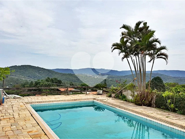 Casa à venda com 6 quartos, sendo 3 suítes,  em Serra da Cantareira, Mairiporã, SP