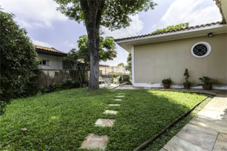 Casa à venda ou para alugar com 4 quartos, sendo 2 suítes, em Jardim Leonor, São Paulo, SP
