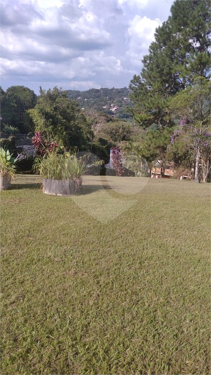 Casa à venda com 5 quartos, sendo 3 suítes, no condomínio Alpes da Cantareira, Mairiporã - SP