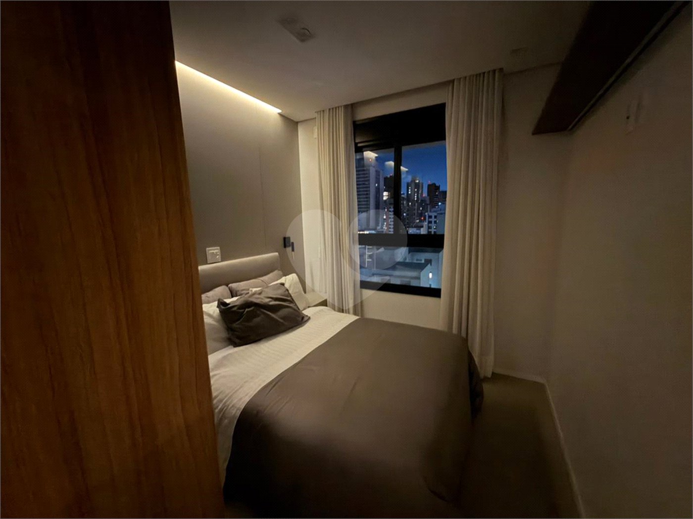 Apartamento à venda com 4 quartos, sendo 1 suíte, em Cerqueira César, São Paulo, SP