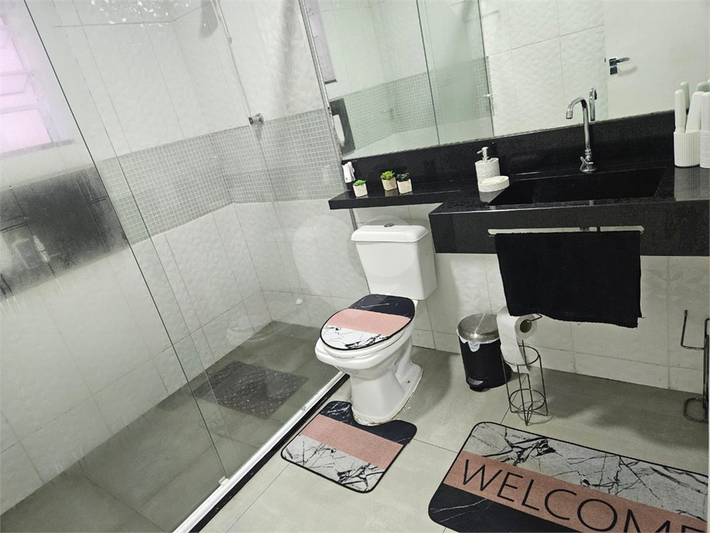 Casa à venda com 3 quartos, sendo 1 suíte,  no condomínio Residencial Rubi, Mogi das Cruzes - SP