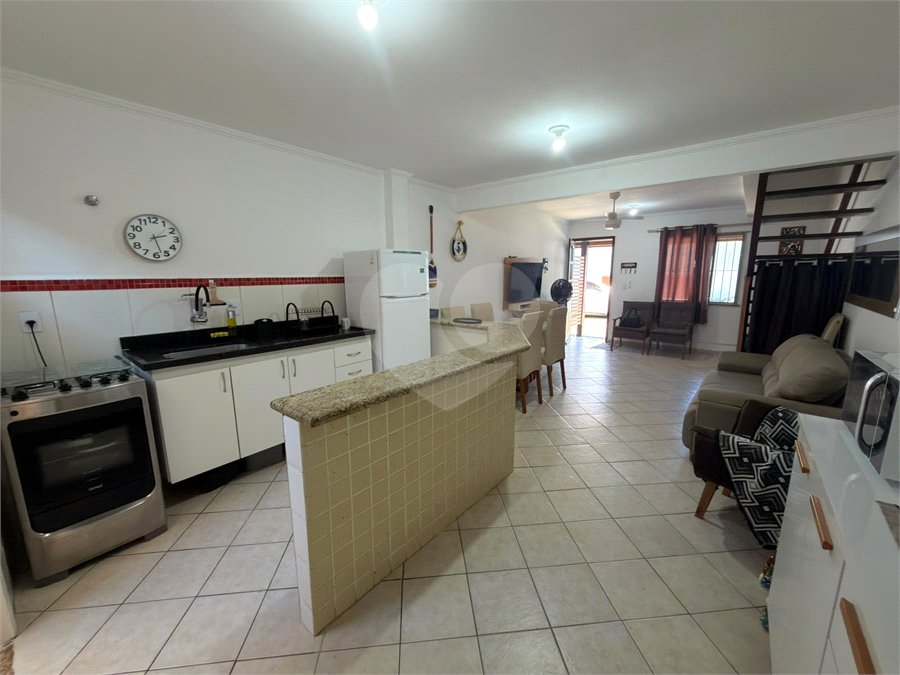 Casa em condomínio à venda com 2 suítes em Palmeiras, Cabo Frio, RJ