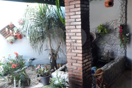 Casa a venda com 2 dormitorios sendo ! suite em iIbate