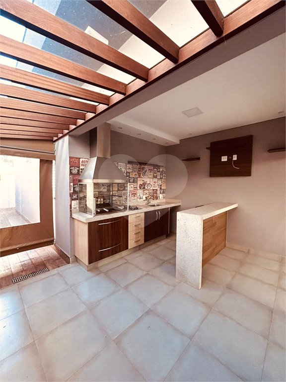 Casa à venda com 3 quartos, sendo 3 suítes, no condomínio Village Damha III, São Carlos - SP