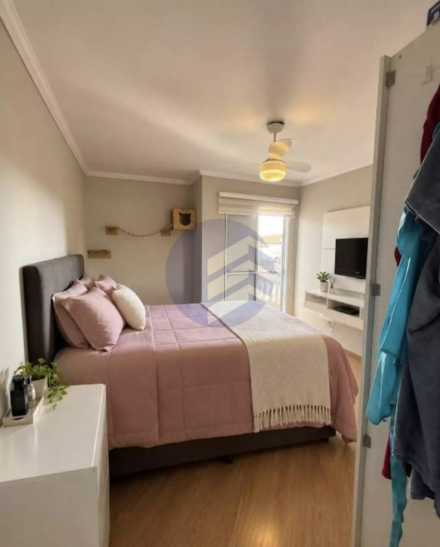 Casa à venda com 3 quartos, sendo 1 suíte, em Jardim Esmeralda, São Paulo - SP